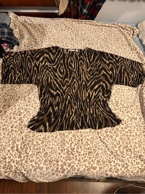Women’s Black and Brown Animal Zebra Print Blouse Size 3 (XL)